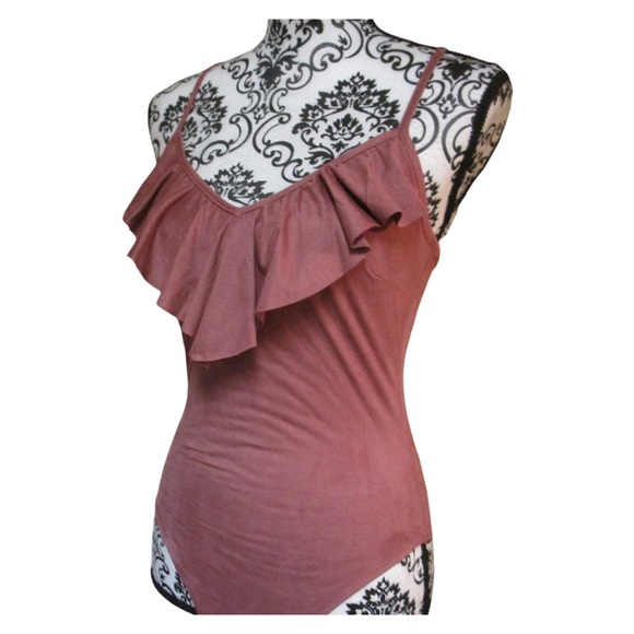 HARLOW & GRAHAM Faux Suede Bodysuit Dusty Rose - Picture 9 of 11